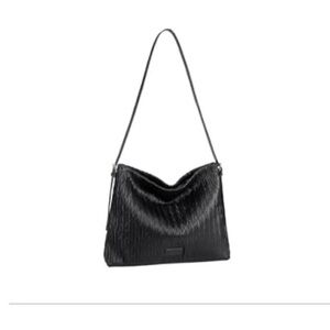 Chic Black Textured Shoulder Bag